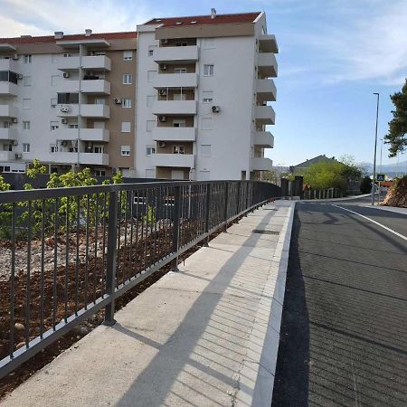 Sunny Hill Suite Ljubovic Подгорица Экстерьер фото