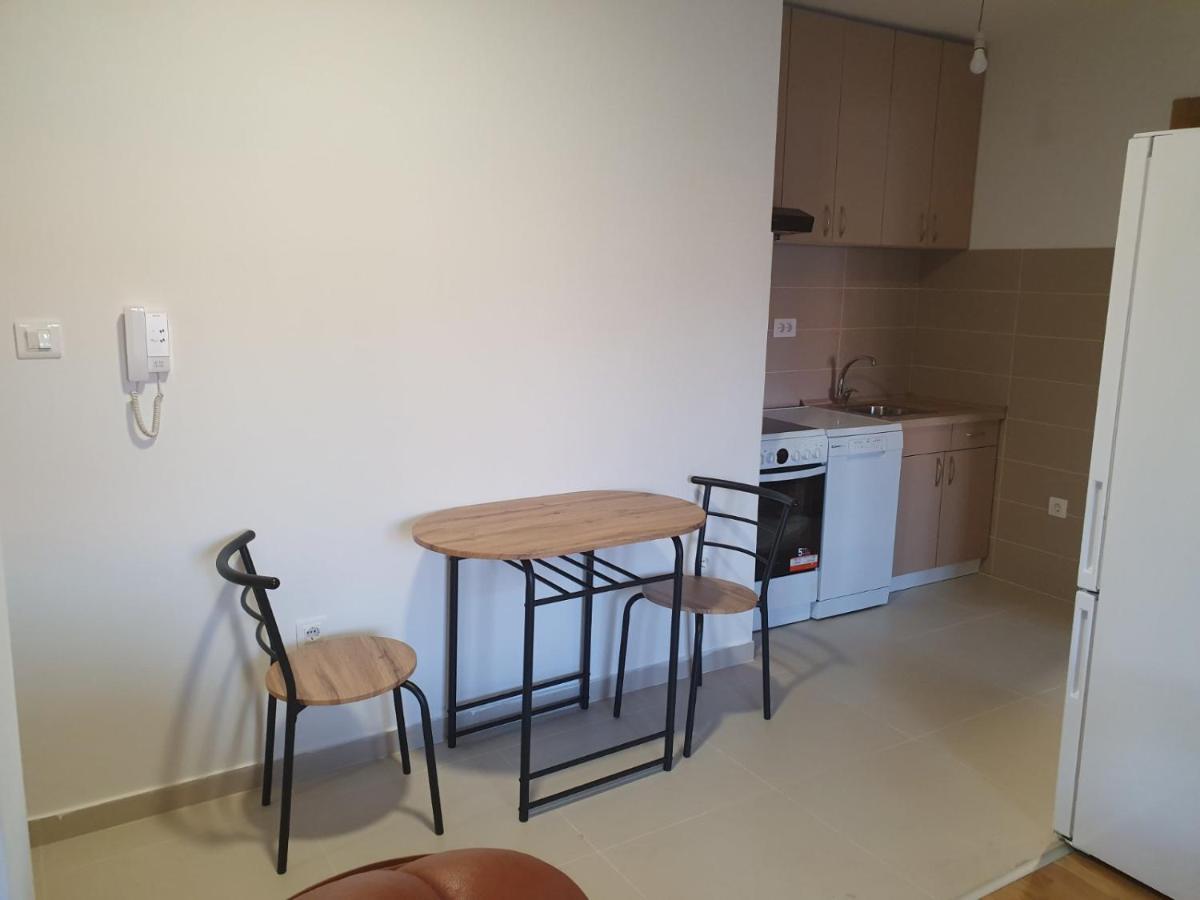 Sunny Hill Suite Ljubovic Подгорица Экстерьер фото